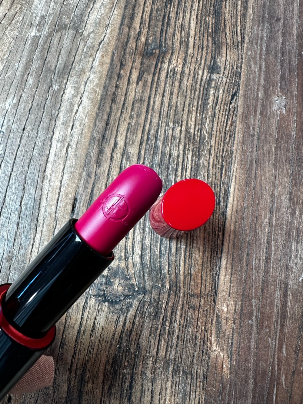 Giorgio Armani Rouge d'Armani Lipstick 402 in Black Case